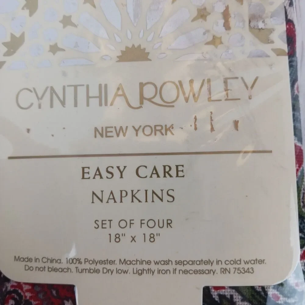CYNTHIA ROWLEY Cloth Table Napkins New In Package Set Of 4 Paisley Red 18